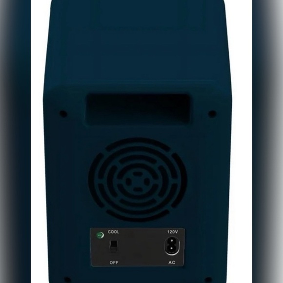 Call of Duty Warzone Mini Fridge - Black - Picture 4 of 6